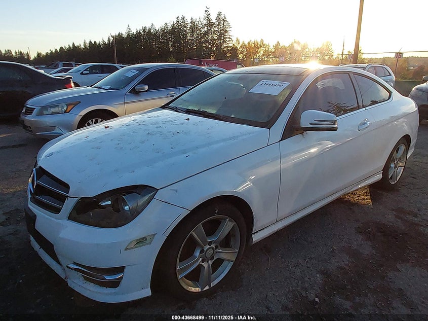 2015 Mercedes-Benz C 250 white coupe gas WDDGJ4HB6FG367998 photo #3
