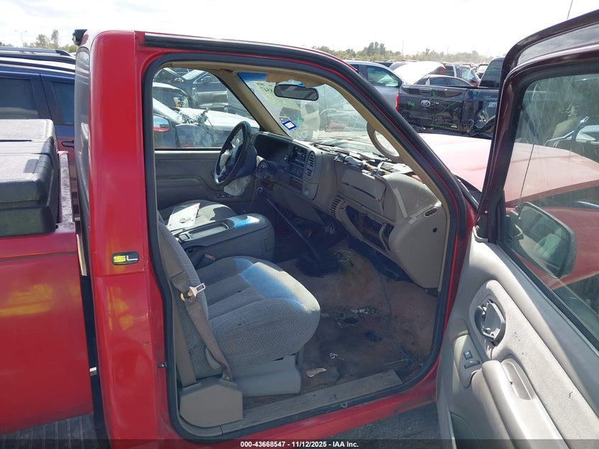 1GTEC14W1WZ521993 1998 GMC SIERRA photo no. 5