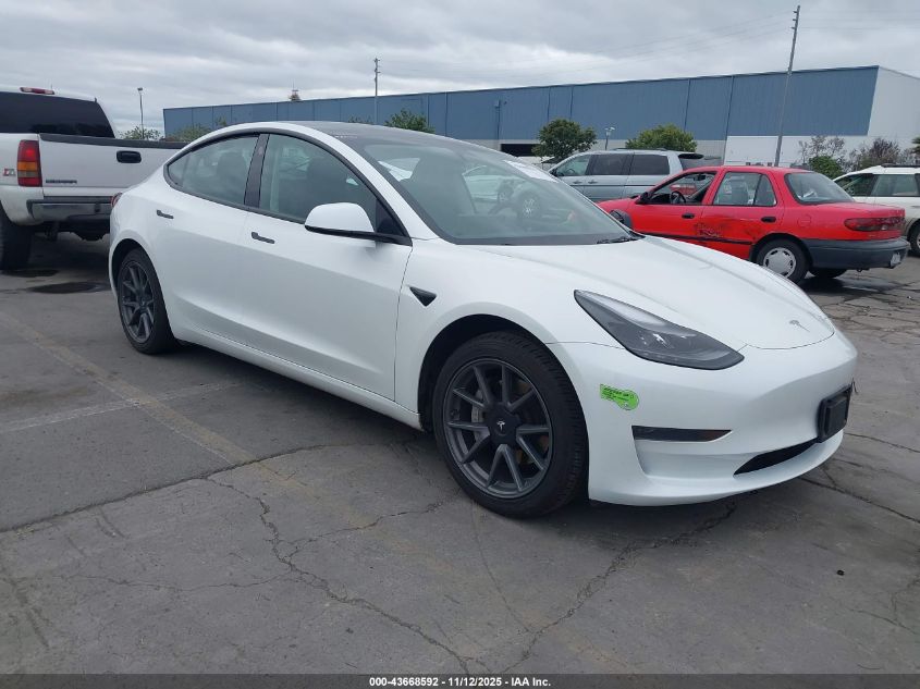 TESLA MODEL 3 REAR-WHEEL DRIVE