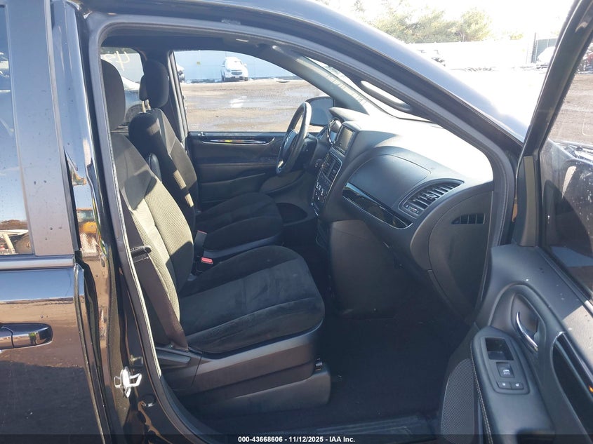 2C4RDGBGXGR169845 2016 DODGE CARAVAN photo no. 5