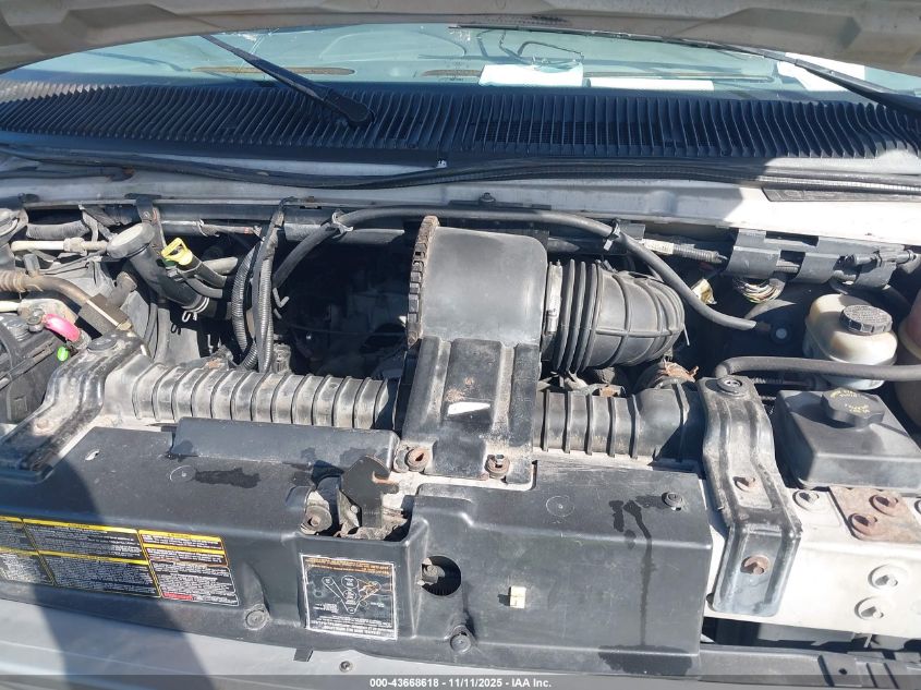 1999 Ford E-350 Super Duty Xl/Xlt VIN: 1FBSS31L8XHA87143 Lot: 43668618