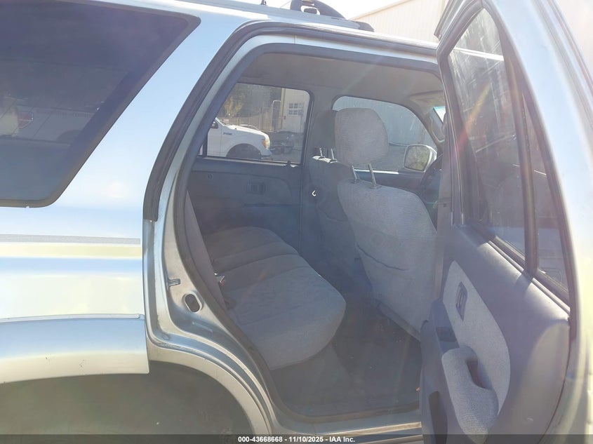 JT3GN86R3Y0179882 2000 TOYOTA 4RUNNER photo no. 8