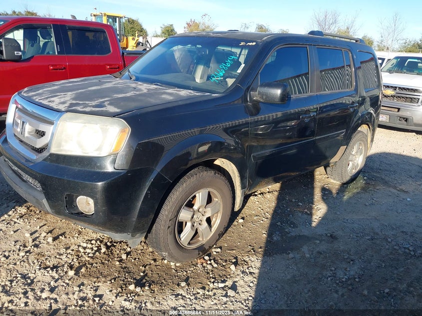 5FNYF3H77BB025745 2011 HONDA PILOT photo no. 2