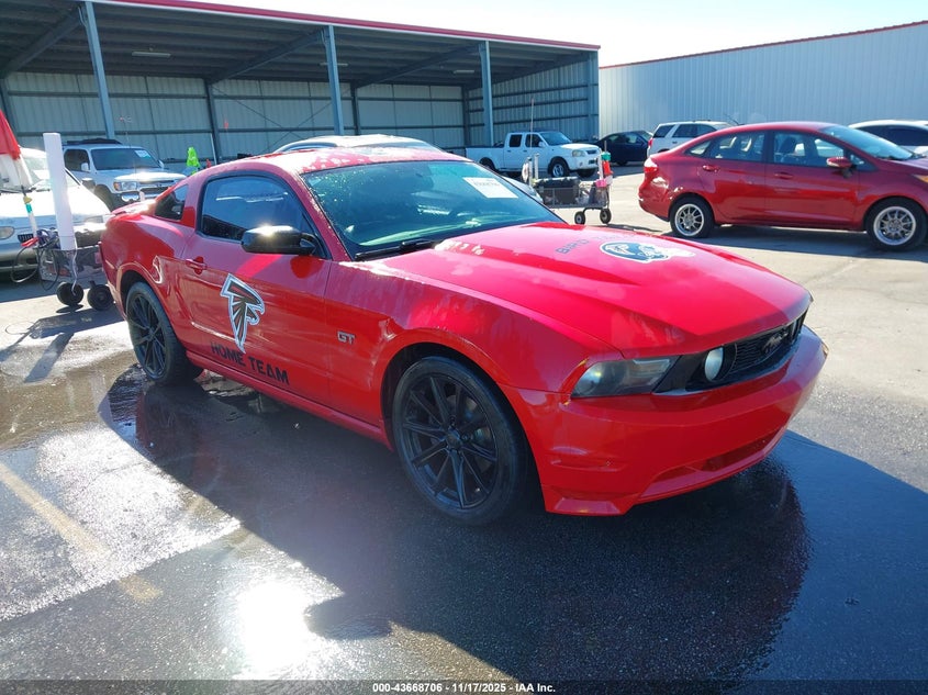 FORD MUSTANG GT/GT PREMIUM