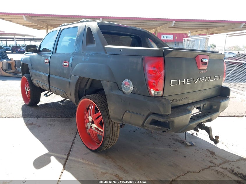 3GNEC12T24G305941 2004 CHEVROLET AVALANCHE photo no. 3