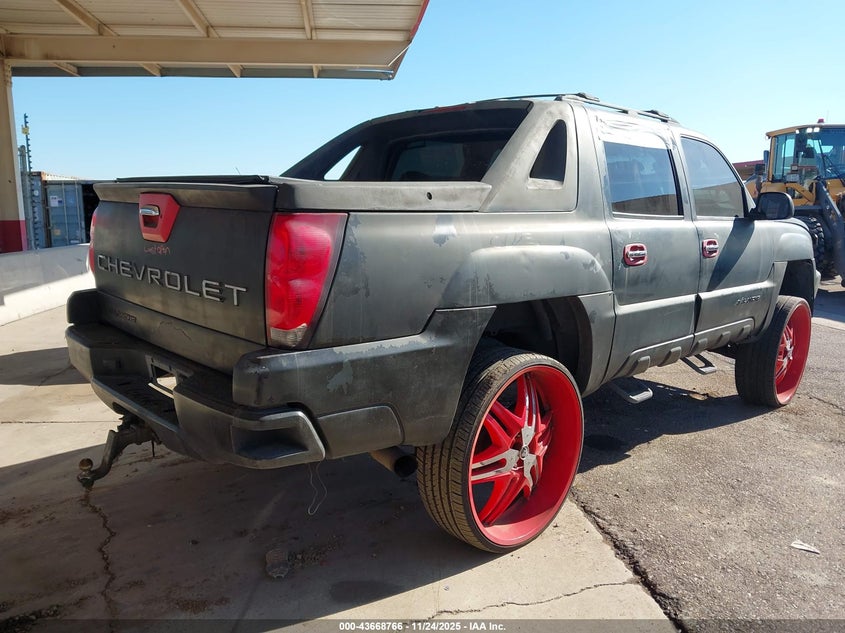 3GNEC12T24G305941 2004 CHEVROLET AVALANCHE photo no. 4