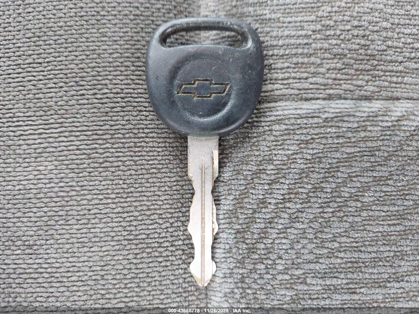 2005 Chevrolet Trailblazer Ls VIN: 1GNDT13S852195246 Lot: 43668778