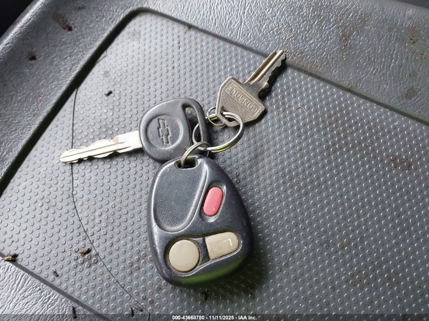 2000 Chevrolet Silverado 1500 Ls VIN: 2GCEK19T0Y1212867 Lot: 43668780