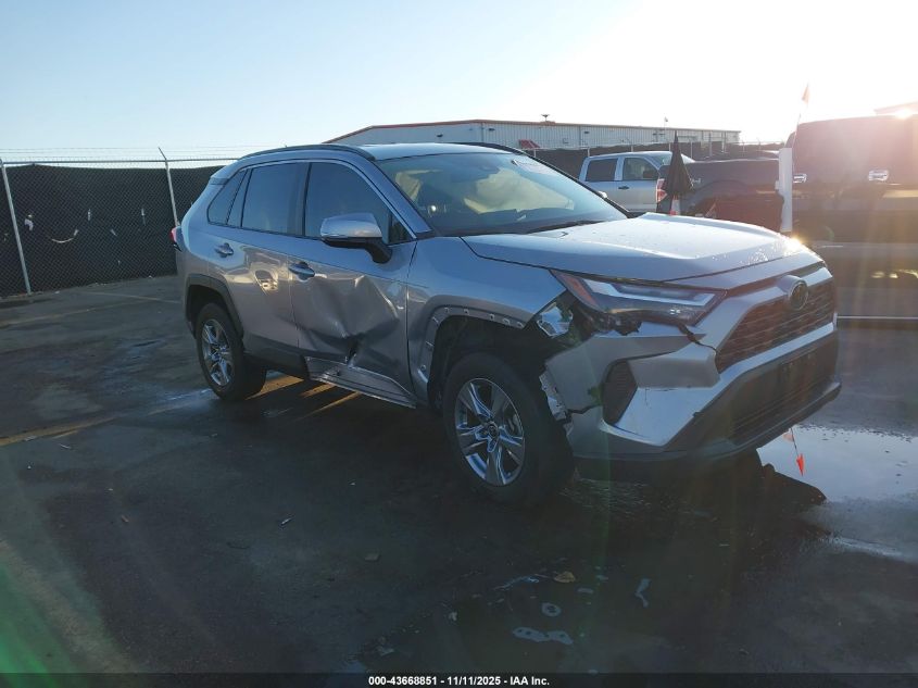2022 TOYOTA RAV4 XLE - 2T3W1RFV7NC181911