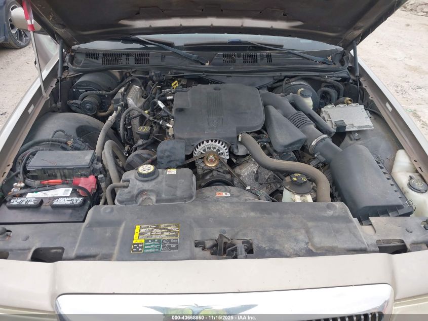 2005 Mercury Grand Marquis Gs VIN: 2MEFM74W25X670422 Lot: 43668860