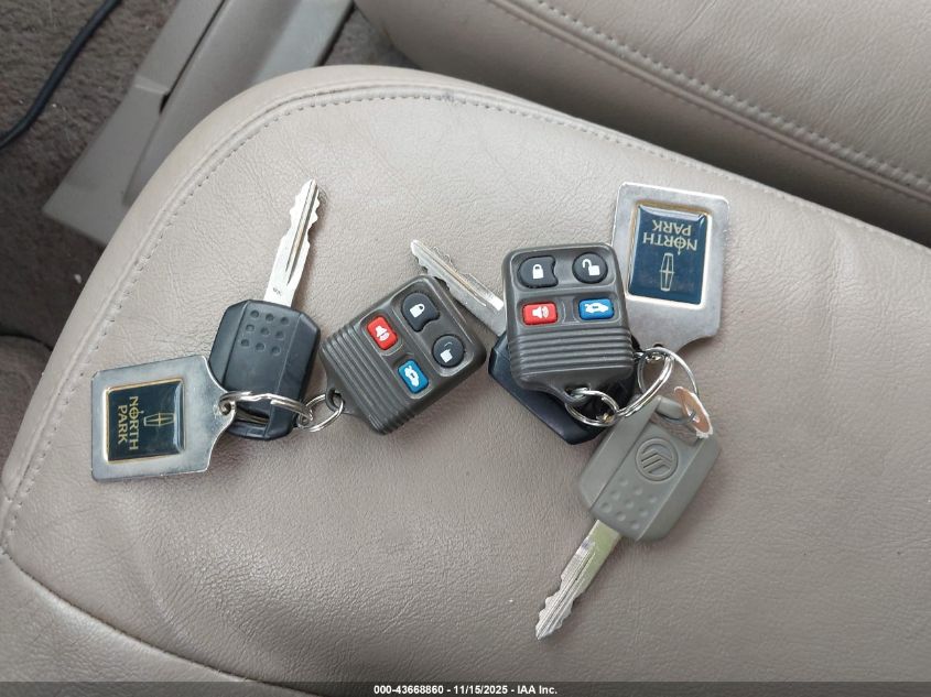 2005 Mercury Grand Marquis Gs VIN: 2MEFM74W25X670422 Lot: 43668860