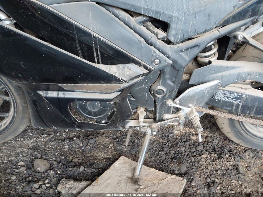 2021 Yamaha Yzfr3 A VIN: MH3RH18Y6MK008003 Lot: 43668862