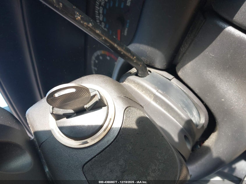 2000 Dodge Durango VIN: 1B4HS28N6YF221343 Lot: 43668877