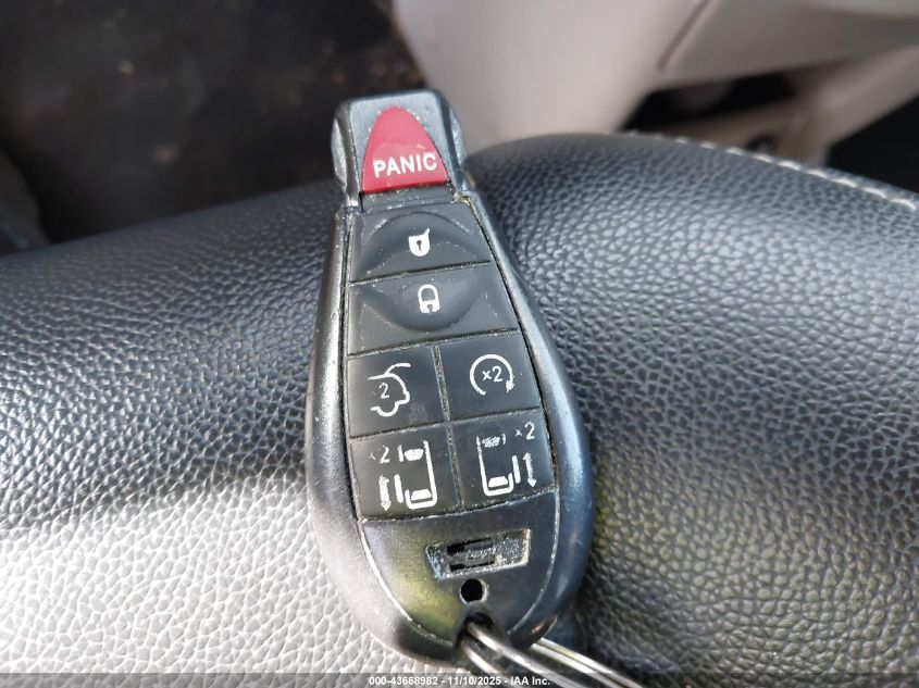 2013 Chrysler Town & Country Touring VIN: 2C4RC1BG9DR656336 Lot: 43668982