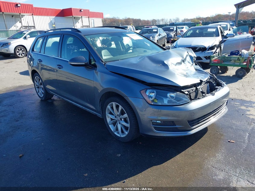 VOLKSWAGEN GOLF SPORTSVAN TSI SE 4-DOOR