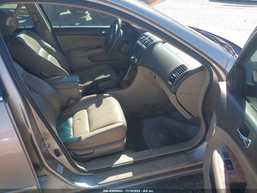 1HGCM56855A051962 2005 HONDA ACCORD photo no. 5