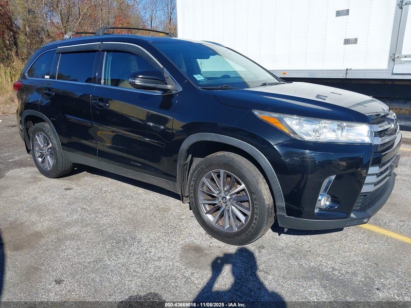 TOYOTA HIGHLANDER XLE