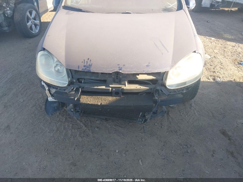 2006 Volkswagen Rabbit 4-Door VIN: WVWCS71K56W197396 Lot: 43669017