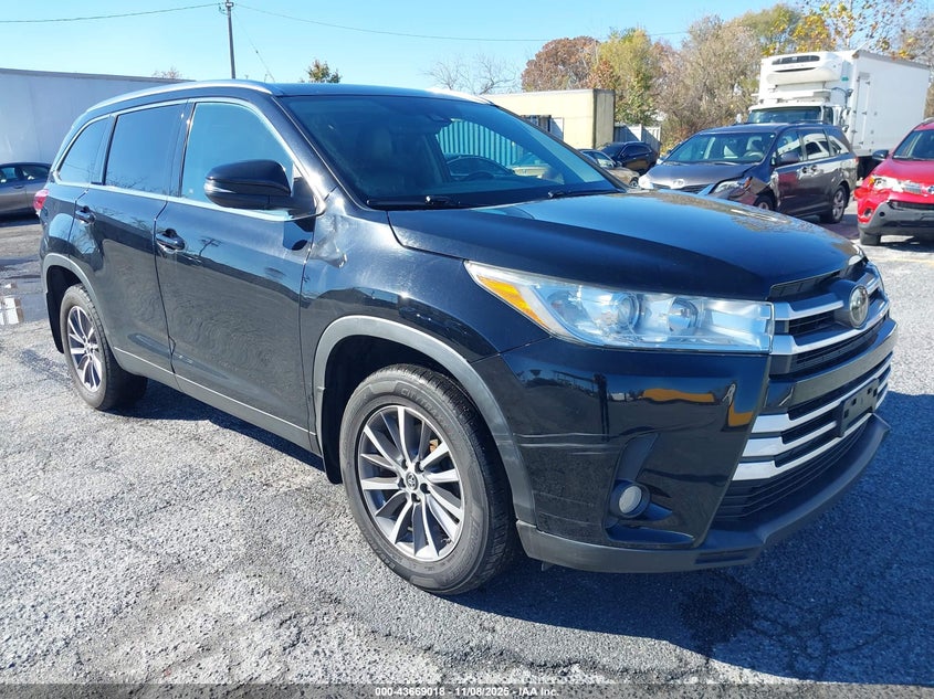 TOYOTA HIGHLANDER XLE