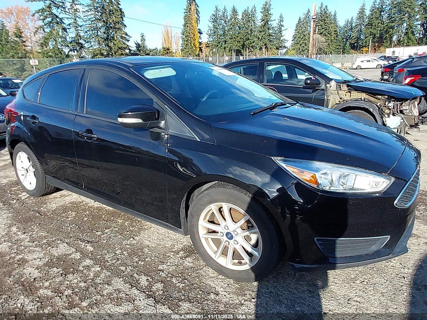 2015 FORD FOCUS SE - 1FADP3K21FL343751