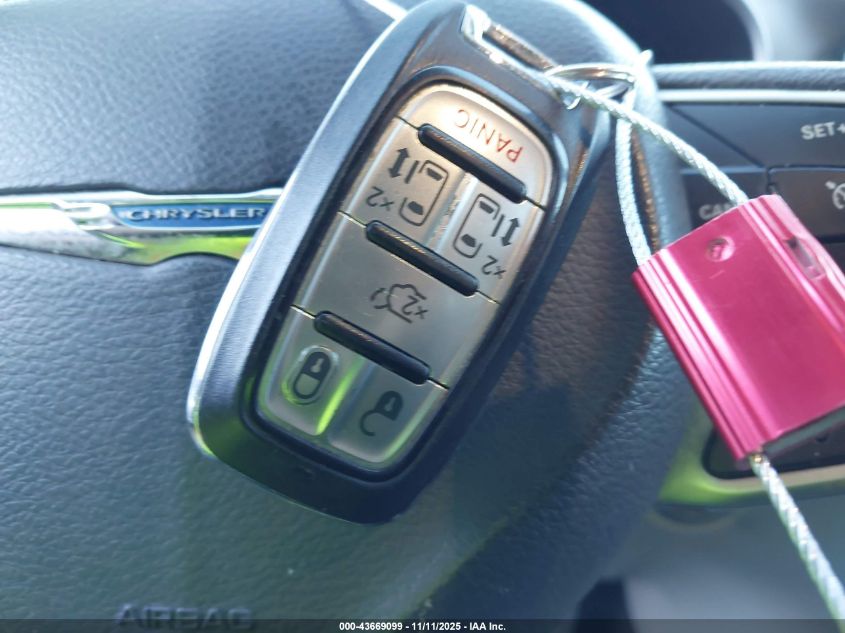 2017 Chrysler Pacifica Touring VIN: 2C4RC1DG0HR771216 Lot: 43669099