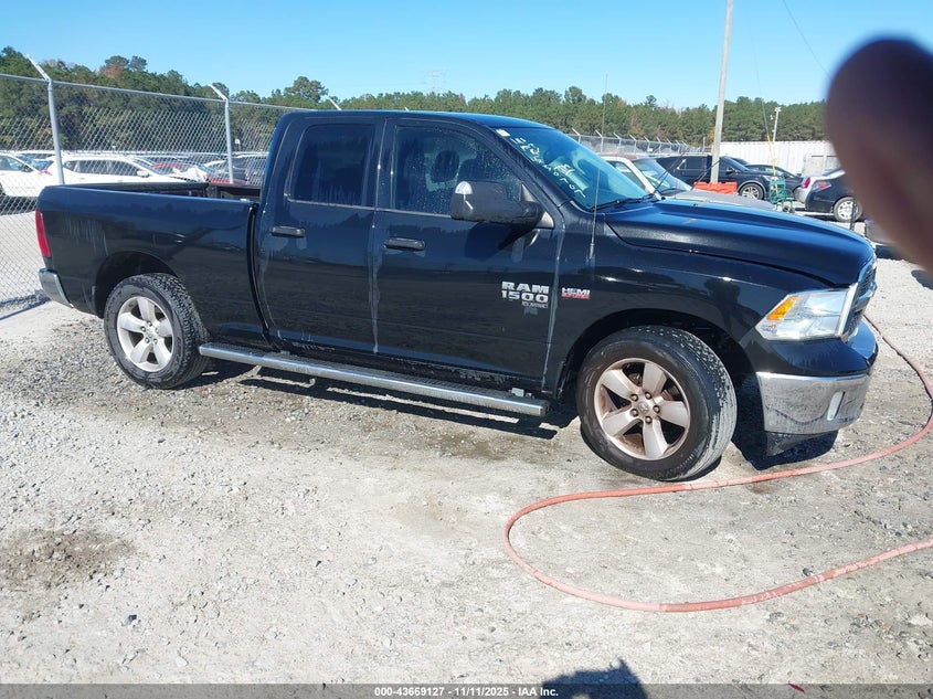 RAM 1500 TRADESMAN 4X2 6 4 BOX