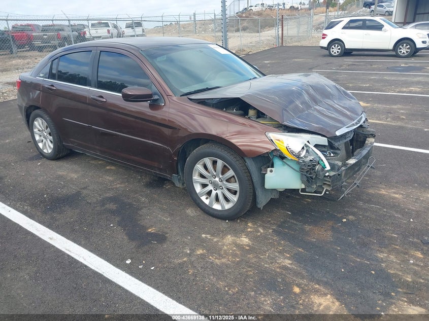 2013 CHRYSLER 200 TOURING - 1C3CCBBGXDN659257