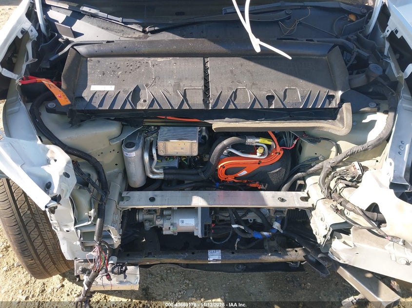 2023 Tesla Model Y Awd/Long Range Dual Motor All-Wheel Drive VIN: 7SAYGDEE7PF660352 Lot: 43669178