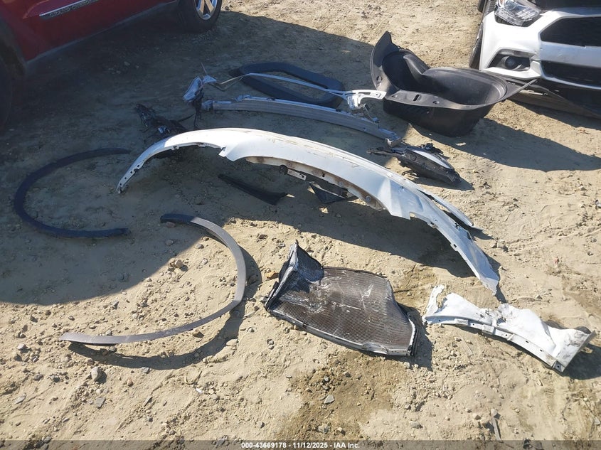 2023 Tesla Model Y Awd/Long Range Dual Motor All-Wheel Drive VIN: 7SAYGDEE7PF660352 Lot: 43669178