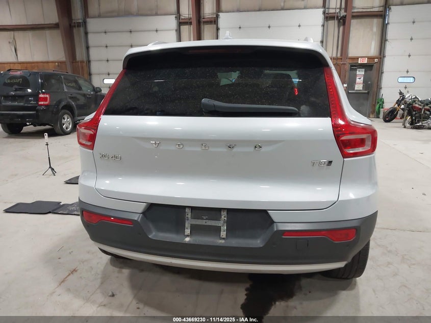 2020 Volvo Xc40 T5 Momentum VIN: YV4162UK0L2249186 Lot: 43669230