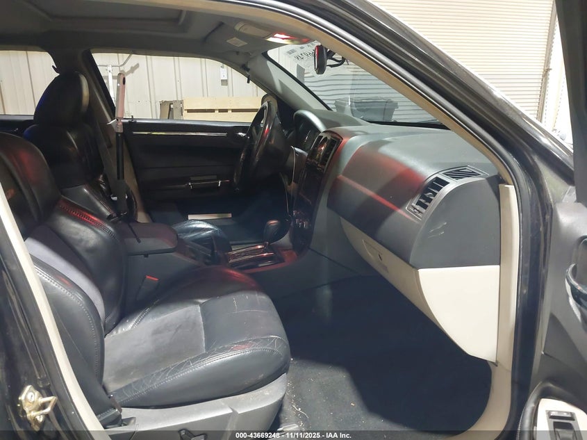 2C3LA73W76H219579 2006 CHRYSLER 300C photo no. 5