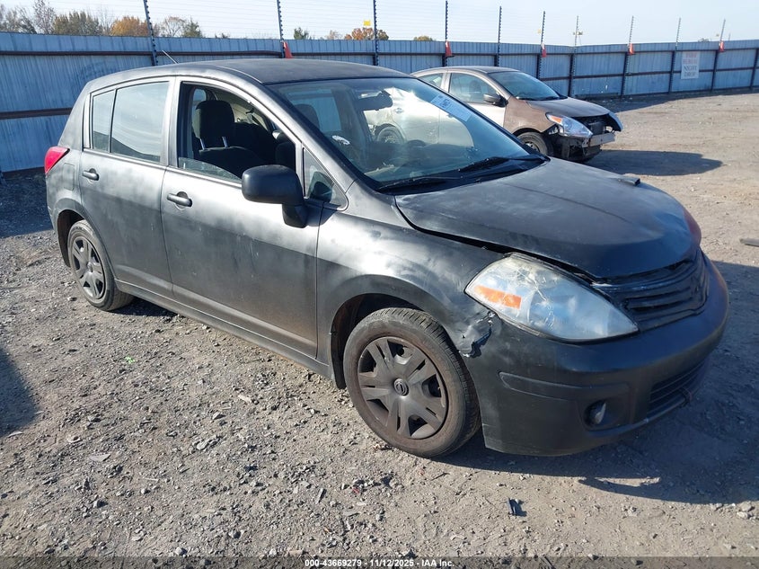 NISSAN VERSA 1.8S