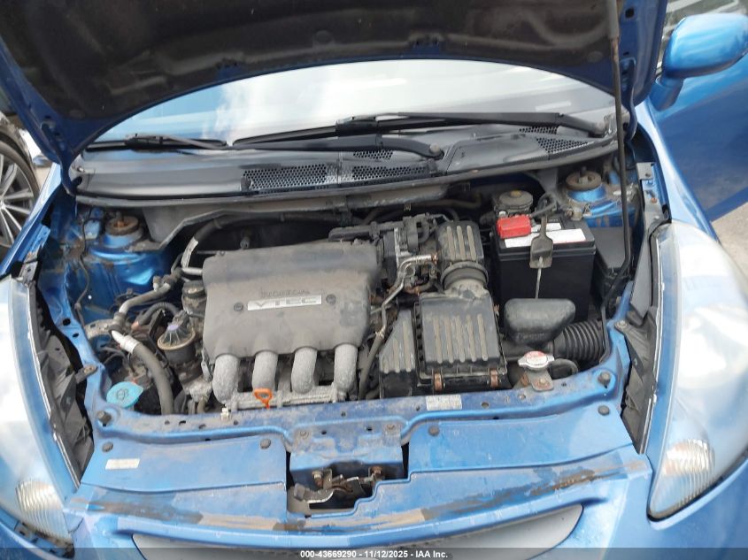 2008 Honda Fit VIN: JHMGD38498S040555 Lot: 43669290