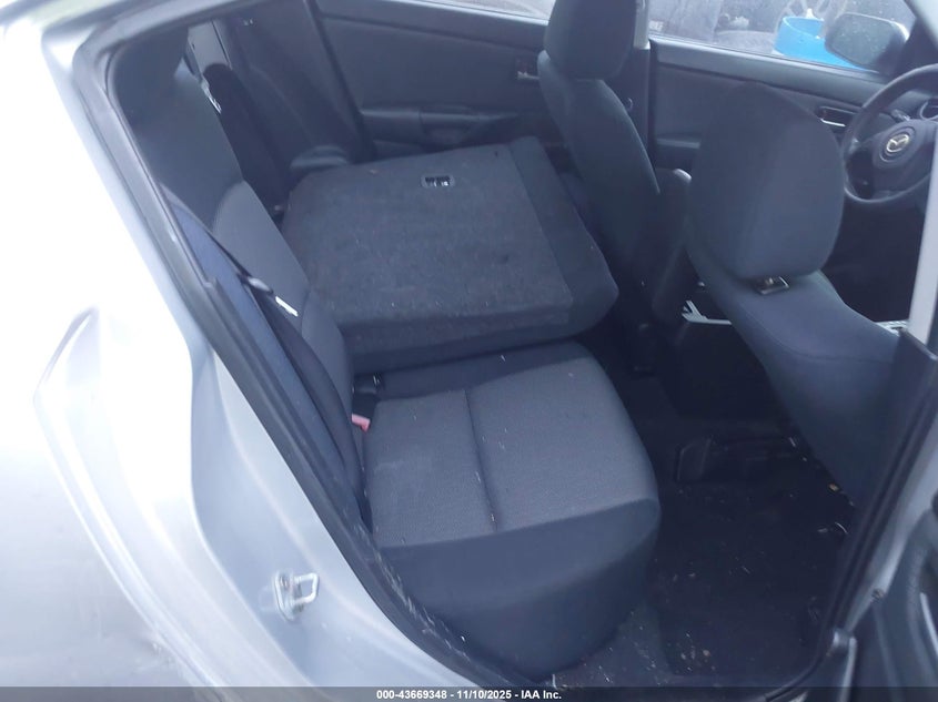 JM1BK12G581827727 2008 MAZDA 3 photo no. 8