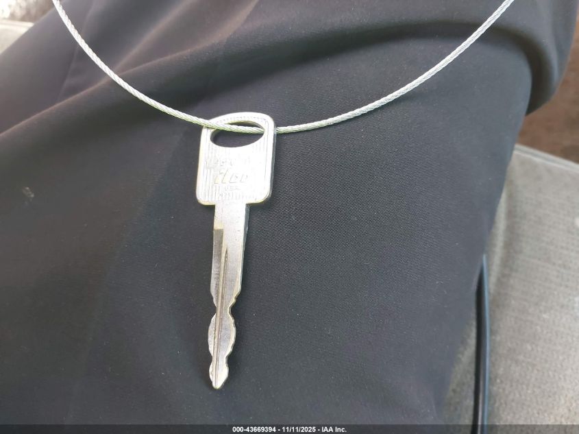 1997 Ford Crown Victoria Lx VIN: 2FALP74W4VX179691 Lot: 43669394