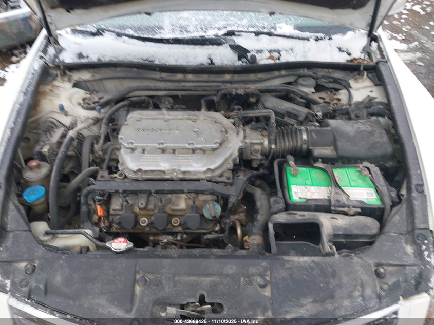 1HGCP36858A021375 2008 HONDA ACCORD photo no. 10