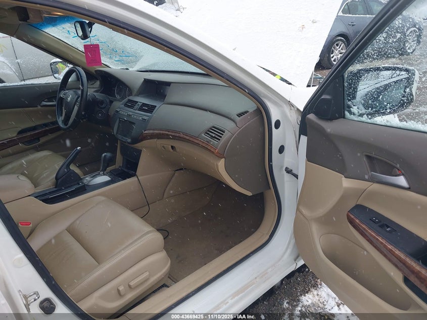 1HGCP36858A021375 2008 HONDA ACCORD photo no. 5
