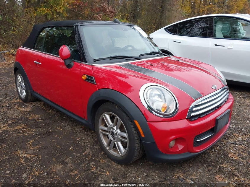 2015 MINI CONVERTIBLE COOPER - WMWZN3C57FT862959