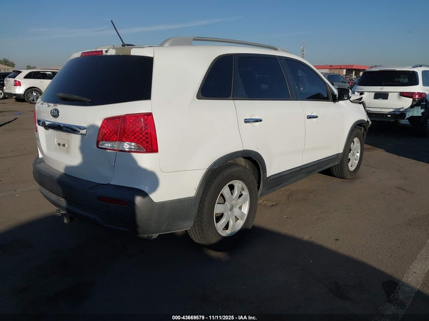 5XYKT4A2XDG356723 2013 KIA SORENTO photo no. 4