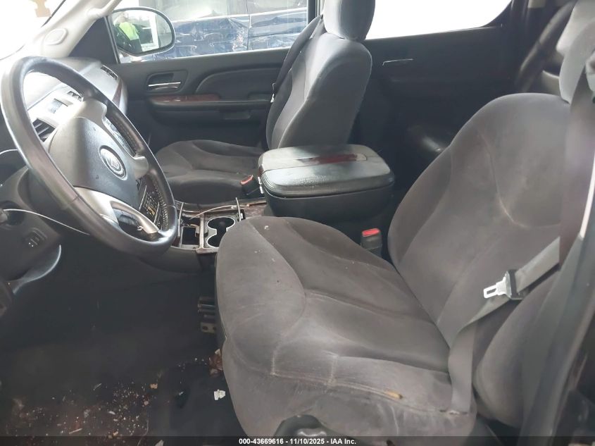 2009 Cadillac Escalade Esv Luxury VIN: 1GYFK962X9R100109 Lot: 43669616