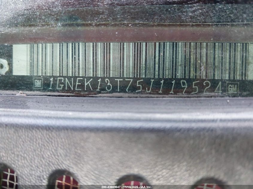 2005 Chevrolet Tahoe Ls VIN: 1GNEK13T75J119524 Lot: 43669647