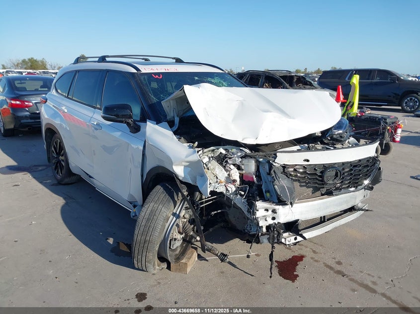 TOYOTA HIGHLANDER XSE