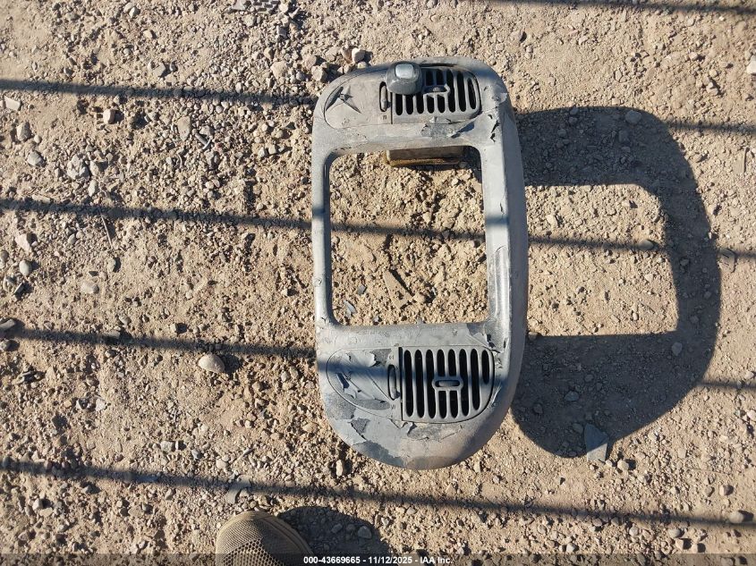 1998 Ford Expedition Eddie Bauer/Xlt VIN: 1FMRU17L9WLC28552 Lot: 43669665