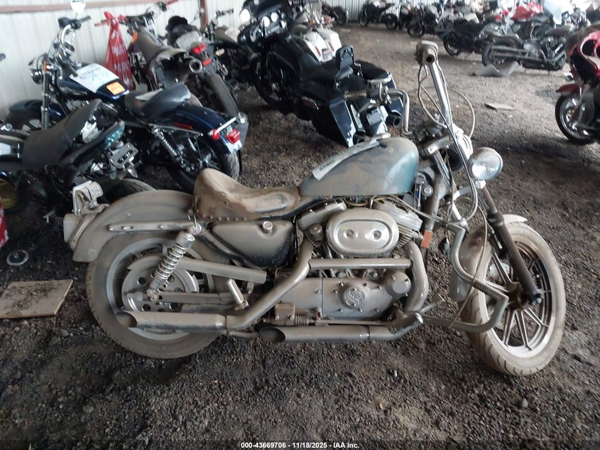 1995 Harley-Davidson Xlh883 VIN: 1HD4CAM38SY221576 Lot: 43669706