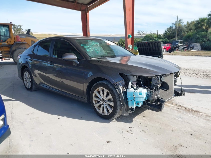 2019 TOYOTA CAMRY LE - 4T1B11HK3KU813695