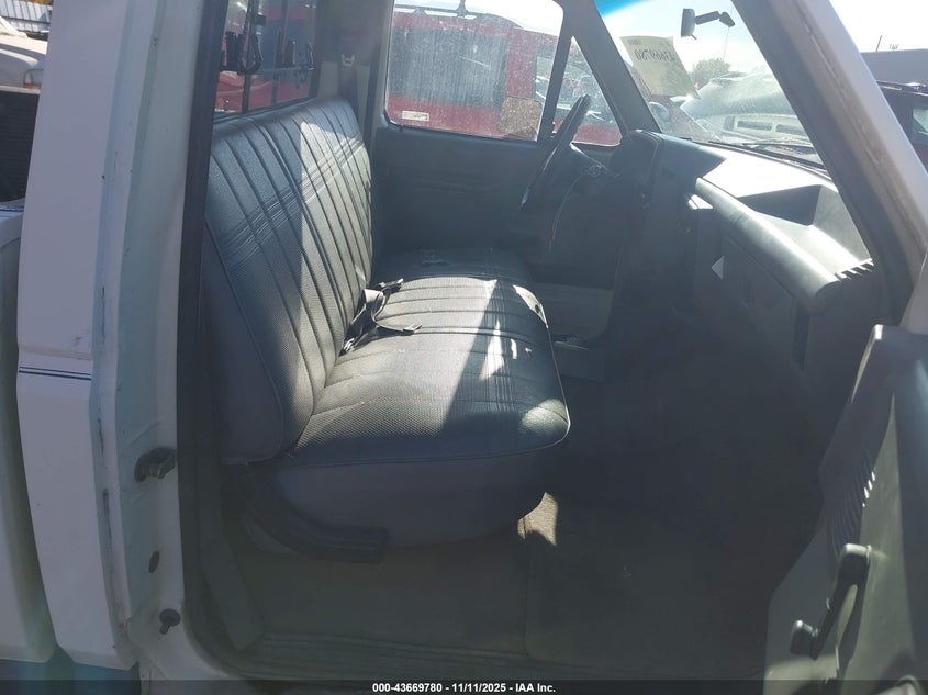 1FTHF25H6JPA67495 1988 FORD F250 photo no. 8