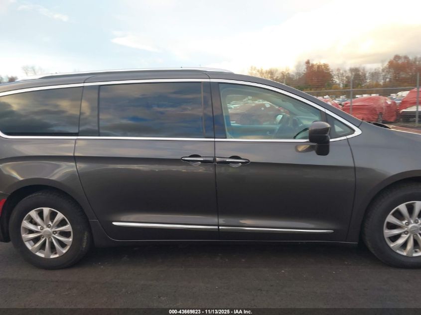 2018 Chrysler Pacifica Touring L VIN: 2C4RC1BG4JR263534 Lot: 43669823