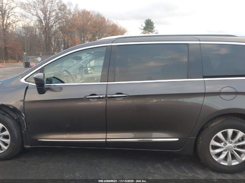 2018 Chrysler Pacifica Touring L VIN: 2C4RC1BG4JR263534 Lot: 43669823