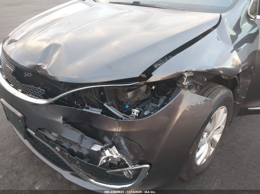 2018 Chrysler Pacifica Touring L VIN: 2C4RC1BG4JR263534 Lot: 43669823