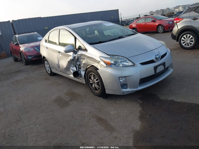 TOYOTA PRIUS IV